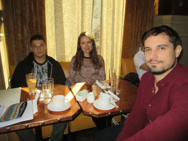 At breakfast with Anton Honik, Miri Ann Beuschel and Forældre director Christian Tafdrup